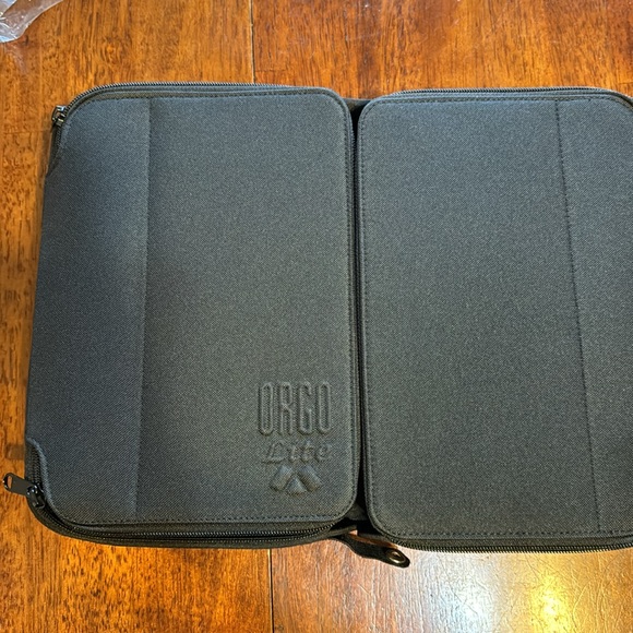 Orgo portable case for makeup or jewelry NWT - Picture 3 of 8